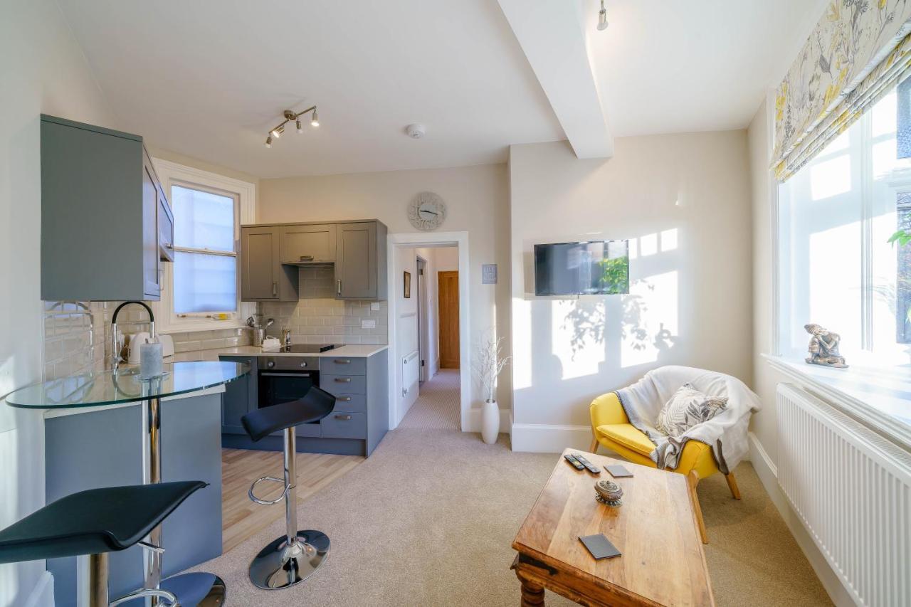 Upper Thames & Lower Thames - Stunning Apartments Хенли-на-Темзе Экстерьер фото